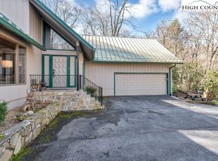 191 Mossy Creek Lane, Sugar Mountain, NC 28604