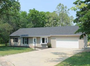 402 Navajo Ct, Noblesville, IN 46060