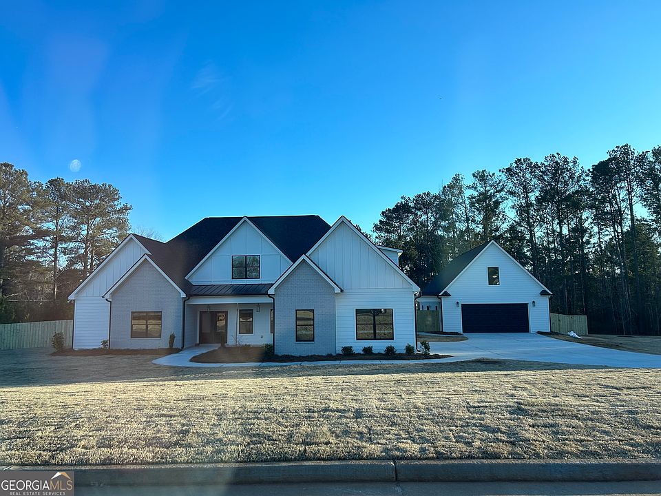 1st image of 32 Riverstone Dr