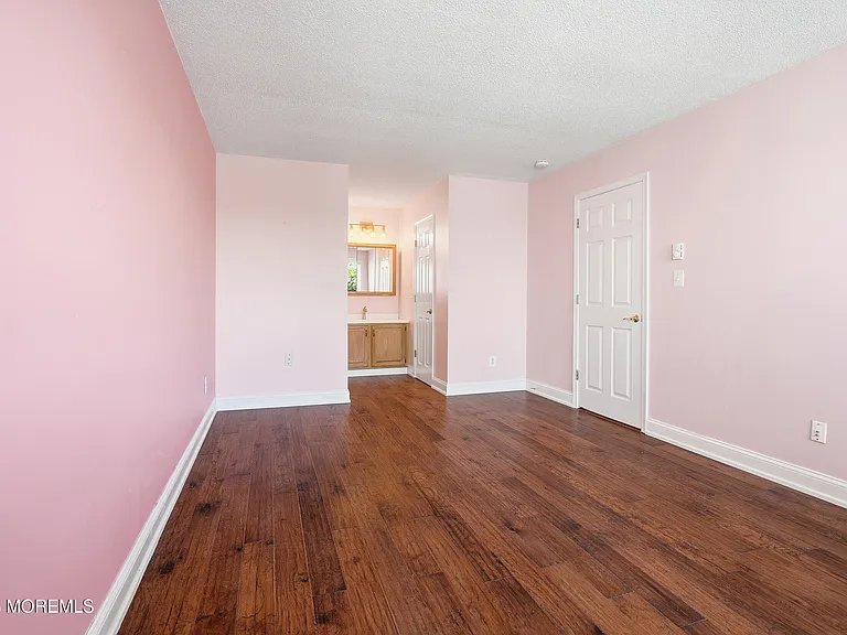 51 Valentine St #6B — Photo 26