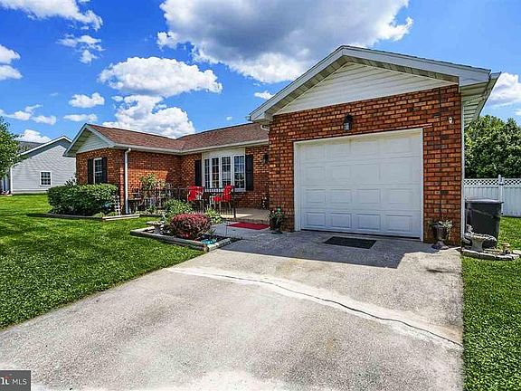 5th image of 61 Knisley Dr