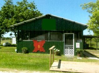 111 Whitehead Rd, Anahuac, TX 77514