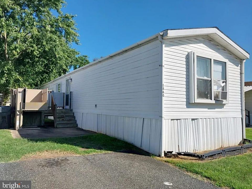 1st image of 1860 John Dr #202
