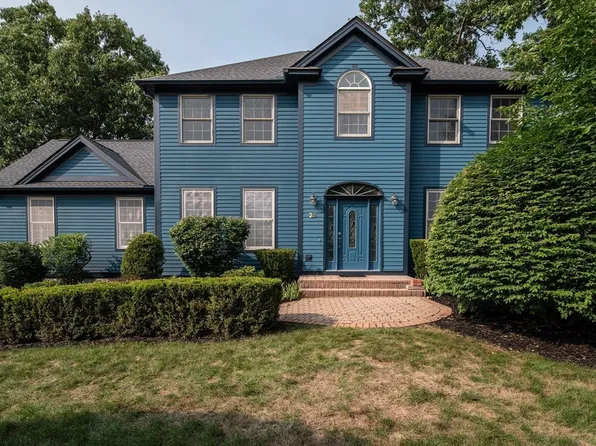 23 Summerfield Rd, Amherst, MA 01002