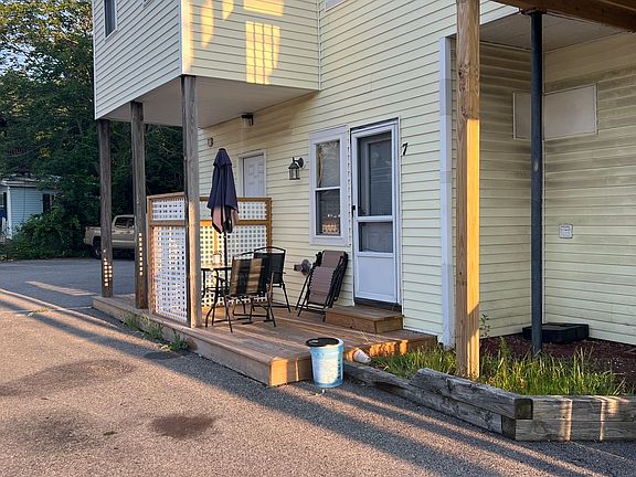 2nd image of 99 Green St APT 7