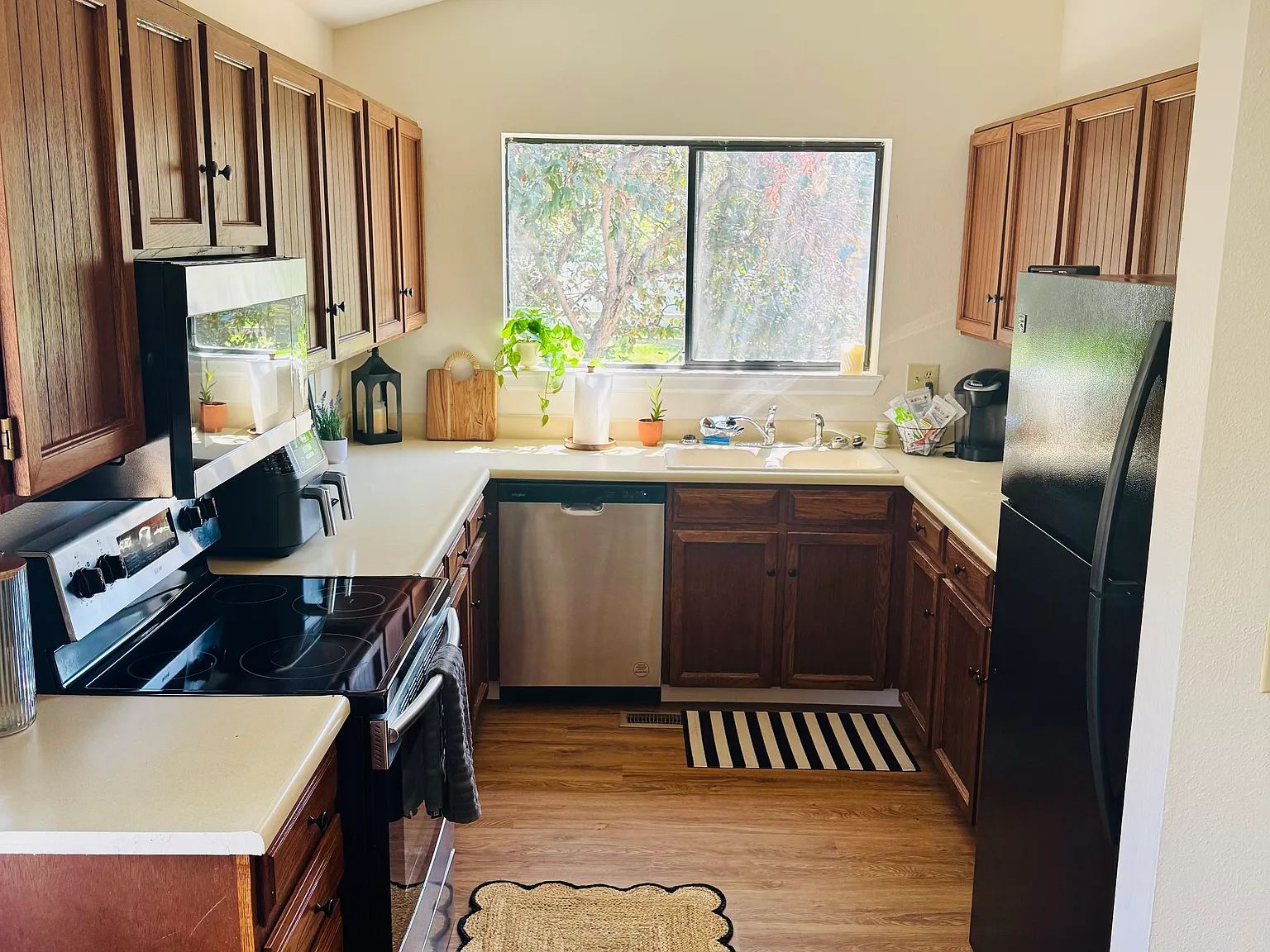 3 bed, $1,150 — Photo 2