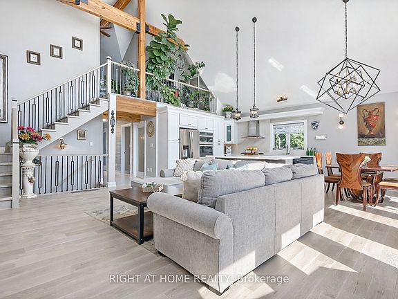 3rd image of 26 Beach Rd