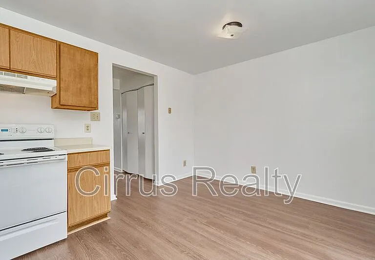 2756 Peach St — Photo 13