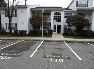 24 Crestview Ln, Mount Arlington, NJ 07856