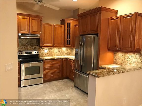 3rd image of 10264 Lombardy Dr #10264