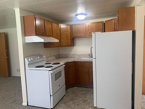 3rd image of 527 E Main St #1