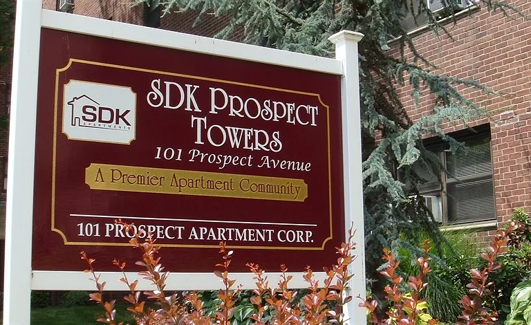 Prospect Towers — Photo 1