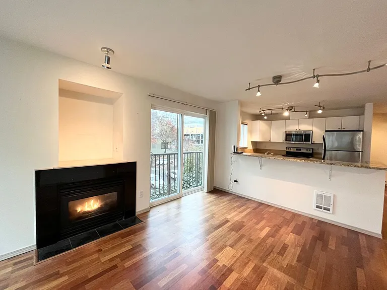 323 Queen Anne Ave N #316 — Photo 9