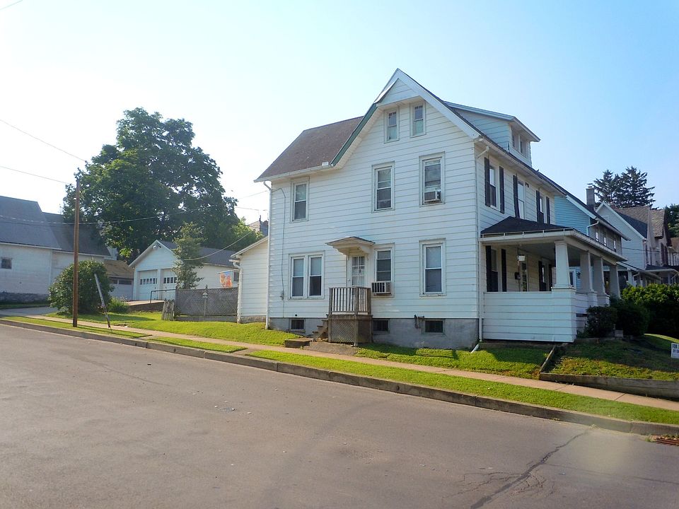 2nd image of 1030 Market St
