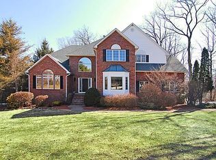 1 Bell Ct, Chester, NJ 07930