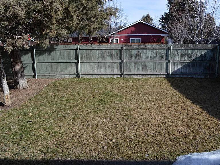 61121 Larkspur Loop — Photo 13