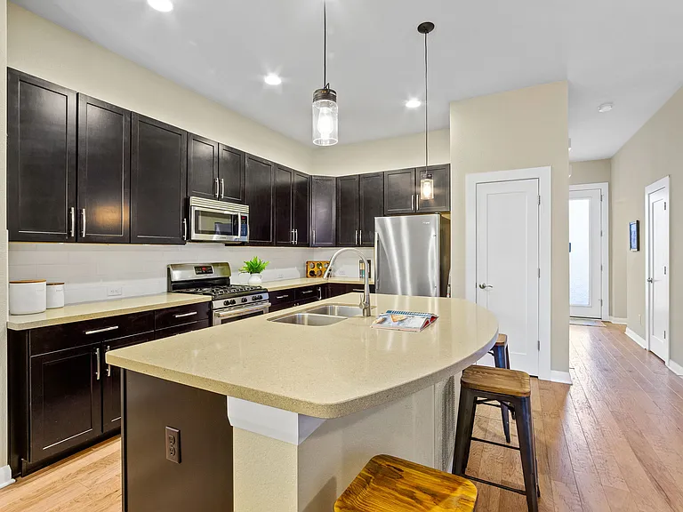 6779 Raritan Dr — Photo 21