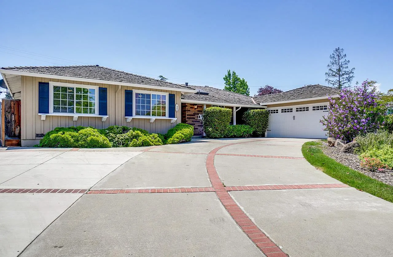 7496 Tiptoe Ln photo 1