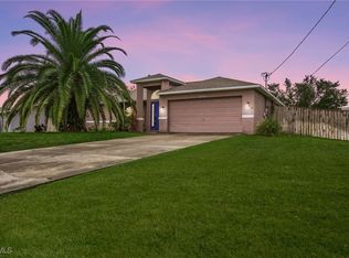 2000 NW 6th St, Cape Coral, FL 33993