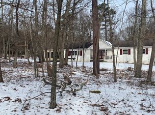 161 Pitch Pine Dr, Milford, PA