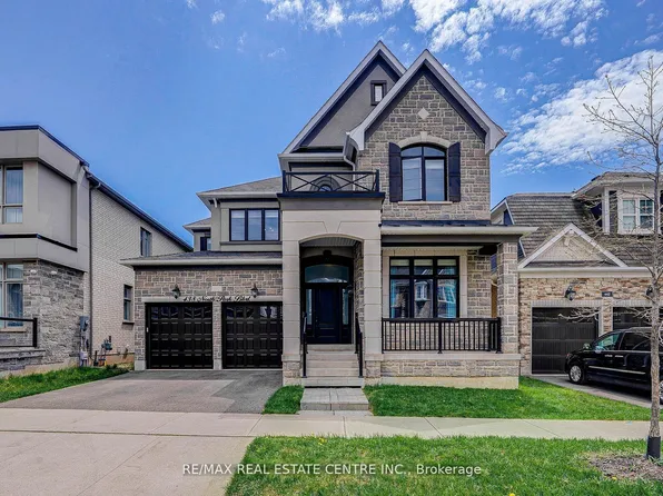 438 N Park Blvd, Oakville, ON L6M 1N3