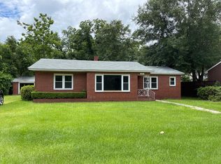 207 Coweta Ave S, Douglas, GA 31533