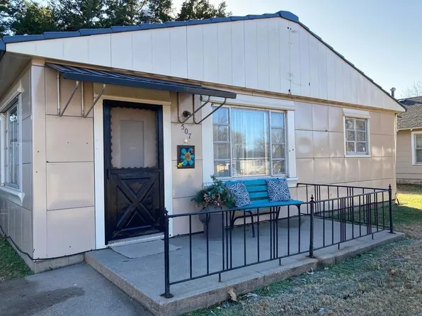 507 W 15th St, Larned, KS 67550