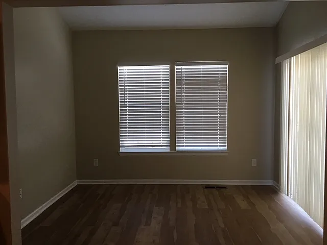 317 Evergreen Cir — Photo 4