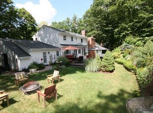1 Undercliff Ter, Kinnelon, NJ 07405