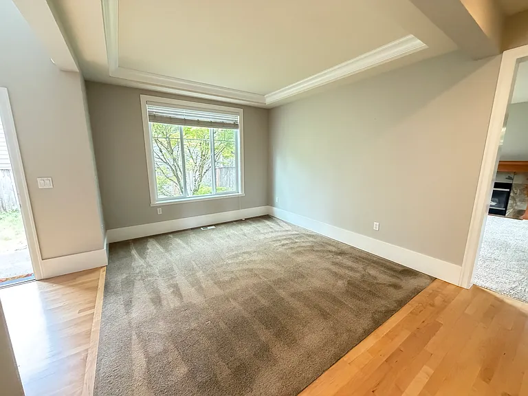 2520 Camas Ave NE — Photo 5