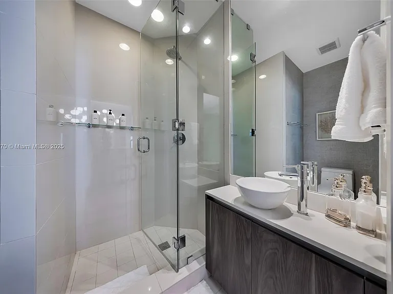 480 NE 31st St #2807 — Photo 47
