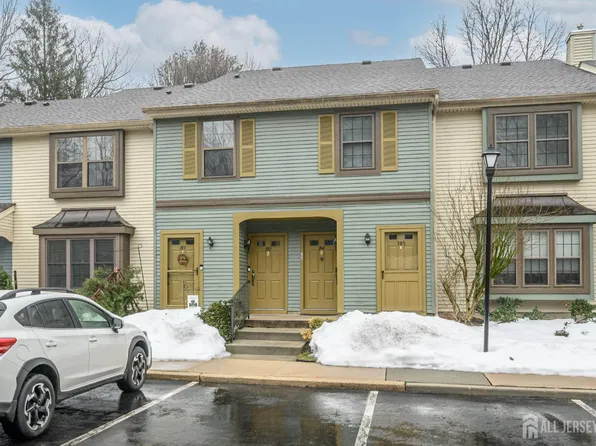 182 Edinburgh Ct, Aberdeen, NJ 07747