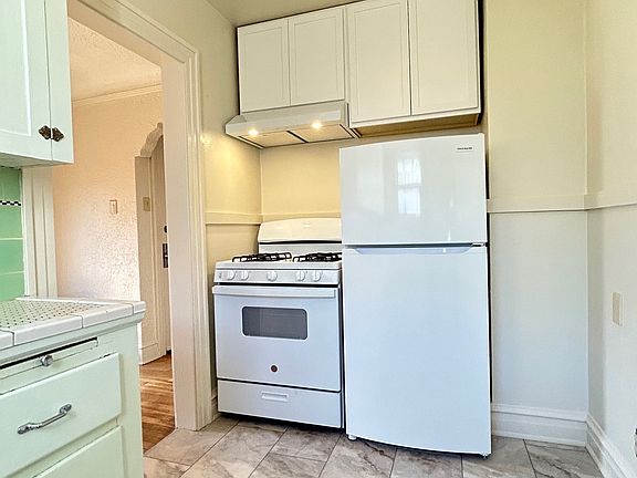 3rd image of 436 Hermosa Dr NE