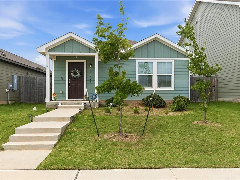 1220 Smallmouth Rd — Photo 1
