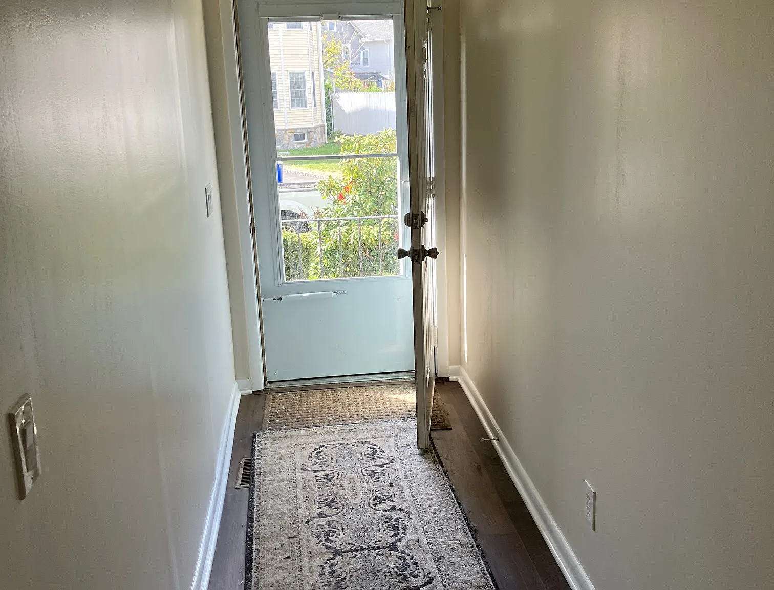 2 bed, 951 sqft, $2,600 — Photo 2