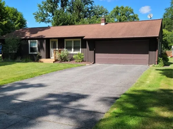 1 Clover Ln, Victor, NY 14564