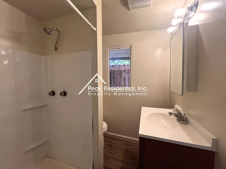 3201 Leona Cir — Photo 12