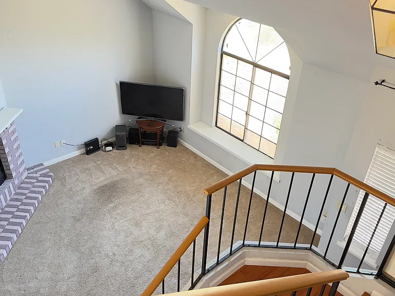 4873 Tomasini Way — Photo 2