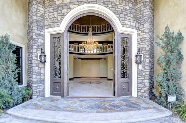 6 bed, 10548 sqft, $25,000 — Photo 4