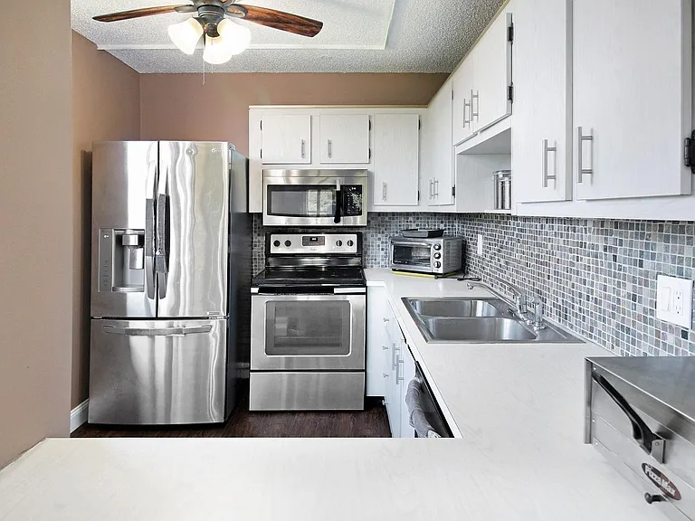 9441 Evergreen Pl — Photo 6