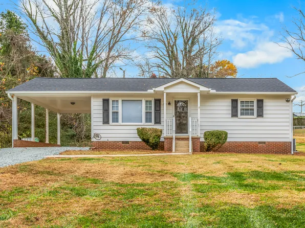 6290 Lochinvar Dr, Rural Hall, NC 27045