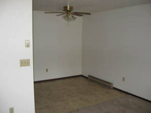 Spacious Dinning