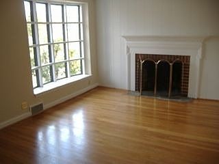 2nd image of 8 Yale Rd
