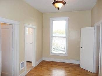 1st image of 801 N I St APT 107