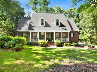 16 Saint Charles Pl, Daphne, AL 36526