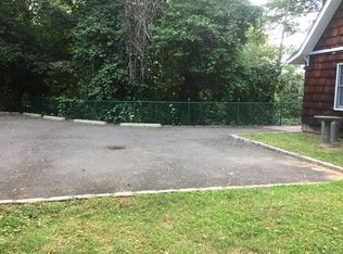 115 Ayers Rd, Locust Valley, NY 11560