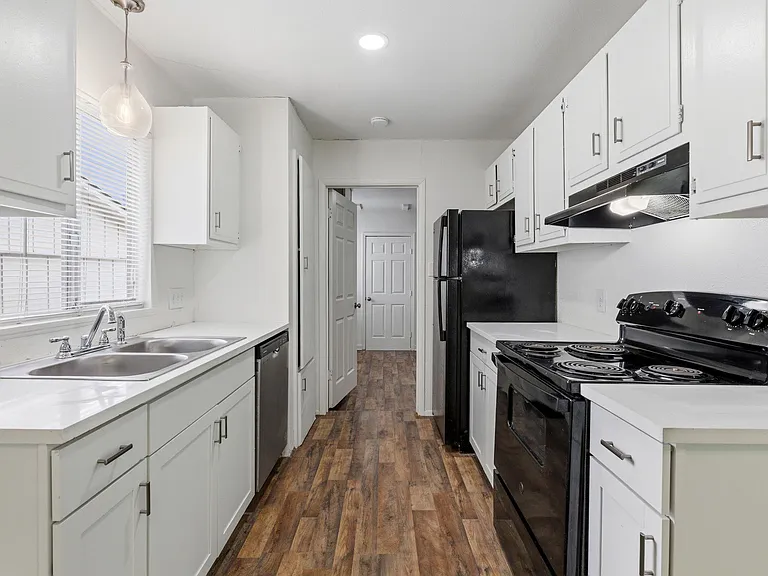 6601 Stonleigh Pl — Photo 6