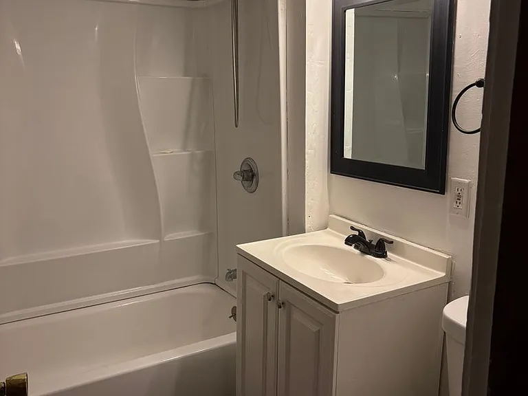 195 Francis Ave — Photo 3