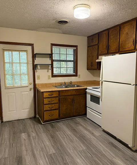 109 Jay Ln #A — Photo 7