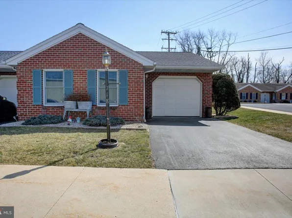 718 Marden Ave N, Shippensburg, PA 17257